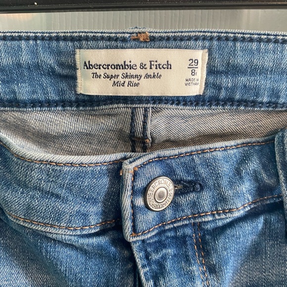 A&F Super Skinny Ankle Jeans! Size 29 - Picture 2 of 5